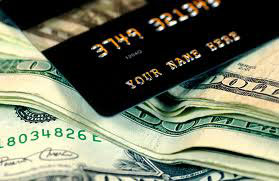 feature-Money-Card cash and credit card